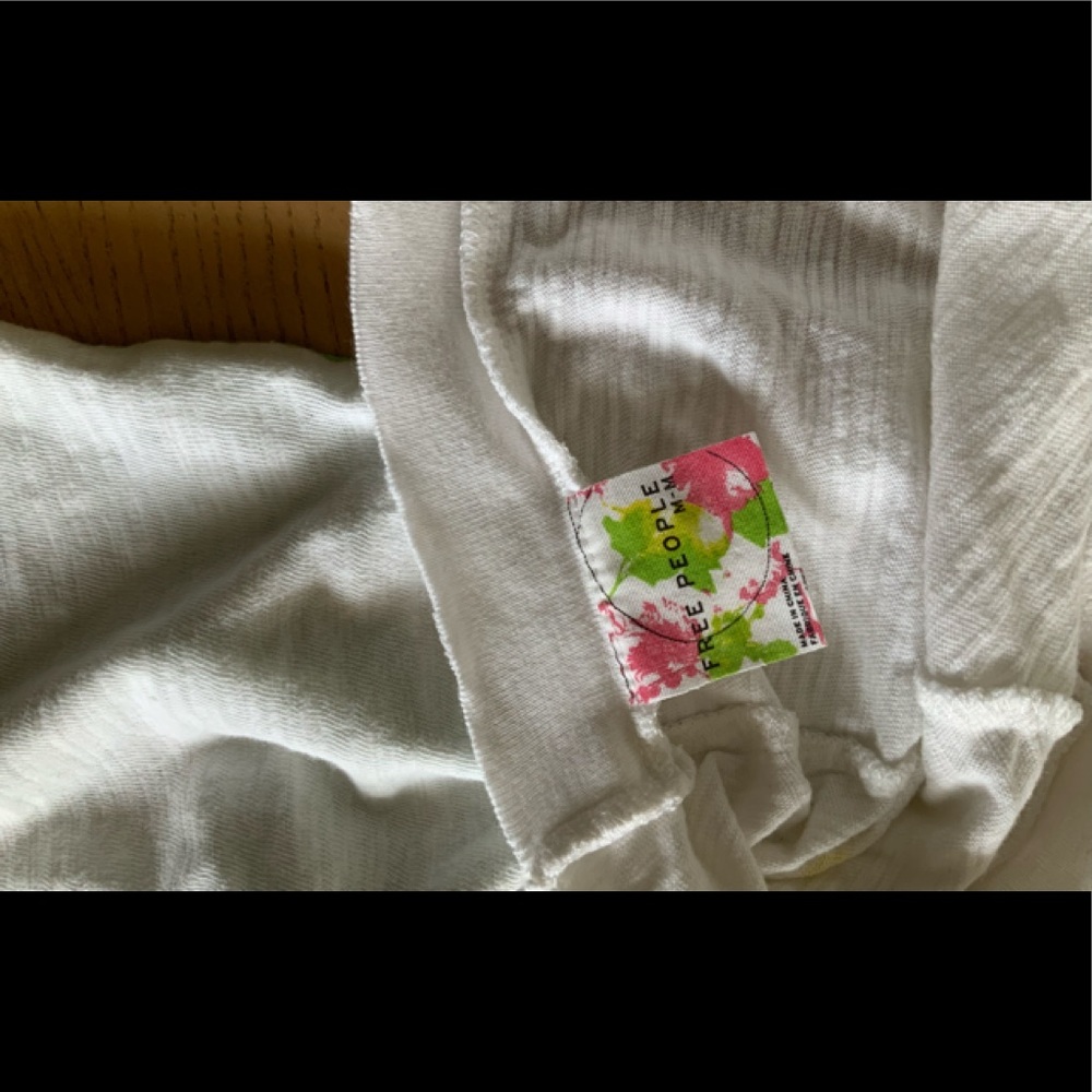 Slub v-neck tee - Picture 4 of 4